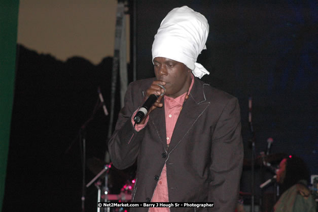 Richie Spice at Tru-Juice Rebel Salute 2008 - The 15th staging of Tru-Juice Rebel Salute, Saturday, January 12, 2008, Port Kaiser Sports Club, St. Elizabeth, Jamaica W.I. - Photographs by Net2Market.com - Barry J. Hough Sr, Photographer - Negril Travel Guide, Negril Jamaica WI - http://www.negriltravelguide.com - info@negriltravelguide.com...!