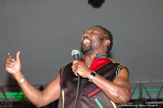 Toots and The Maytails - Red Stripe Reggae Sumfest 2005 - International Night #2 - July 23th, 2005 - Negril Travel Guide, Negril Jamaica WI - http://www.negriltravelguide.com - info@negriltravelguide.com...!