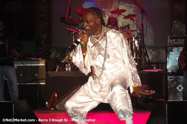 Ninja Man - Explosion - Red Stripe Reggae Sumfest 2007 - Thursday, July 19, 2007 - Red Stripe Reggae Sumfest 2007 at Catherine Hall, Montego Bay, St James, Jamaica W.I. - Negril Travel Guide, Negril Jamaica WI - http://www.negriltravelguide.com - info@negriltravelguide.com...!