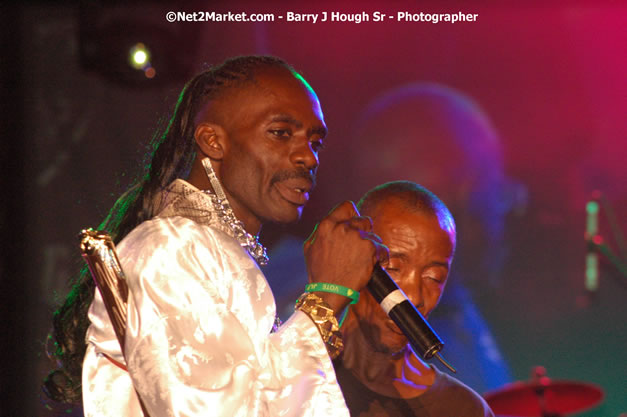 Ninja Man - Explosion - Red Stripe Reggae Sumfest 2007 - Thursday, July 19, 2007 - Red Stripe Reggae Sumfest 2007 at Catherine Hall, Montego Bay, St James, Jamaica W.I. - Negril Travel Guide, Negril Jamaica WI - http://www.negriltravelguide.com - info@negriltravelguide.com...!