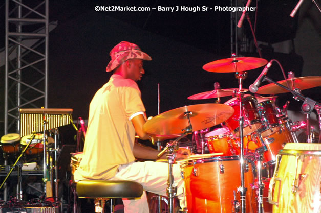 Rootz Underground - Red Stripe Reggae Sumfest 2007 - Zenith - Saturday, July 21, 2007 - Catherine Hall, Montego Bay, St James, Jamaica W.I. - Negril Travel Guide, Negril Jamaica WI - http://www.negriltravelguide.com - info@negriltravelguide.com...!