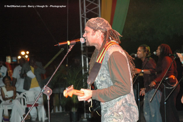 Andy Vernon - Ignition - The Internation Fire Blazes - Friday, July 21, 2006 - Montego Bay, Jamaica - Negril Travel Guide, Negril Jamaica WI - http://www.negriltravelguide.com - info@negriltravelguide.com...!