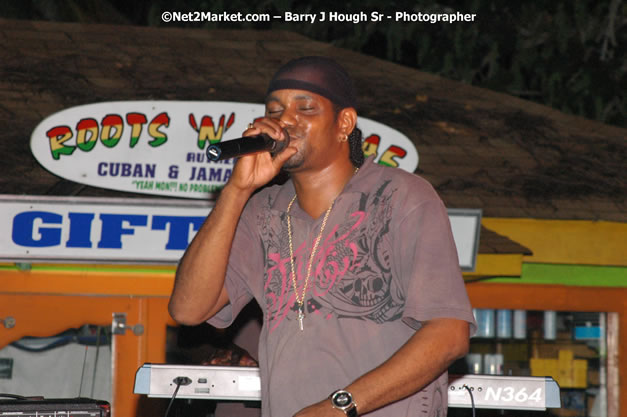 Tarrus Riley, Jimmy Riley, and Dwayne Stephensen - Money Cologne Promotions in association with "British Link Up" presents Summer Jam featuring She's Royal Tarrus Riley & Jimmy Riley - Plus Ras Slick, Sham Dawg, and Whiskey Bagio @ Roots Bamboo, Norman Manley Boulevard, Negril, Jamaica W.I. - Backed up Dean Fraser & The Hurricanne Band - MC Barry G and Rev. BB - July 25, 2007 - Negril Travel Guide.com, Negril Jamaica WI - http://www.negriltravelguide.com - info@negriltravelguide.com...!