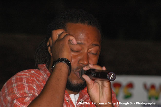 Tarrus Riley, Jimmy Riley, and Dwayne Stephensen - Money Cologne Promotions in association with "British Link Up" presents Summer Jam featuring She's Royal Tarrus Riley & Jimmy Riley - Plus Ras Slick, Sham Dawg, and Whiskey Bagio @ Roots Bamboo, Norman Manley Boulevard, Negril, Jamaica W.I. - Backed up Dean Fraser & The Hurricanne Band - MC Barry G and Rev. BB - July 25, 2007 - Negril Travel Guide.com, Negril Jamaica WI - http://www.negriltravelguide.com - info@negriltravelguide.com...!