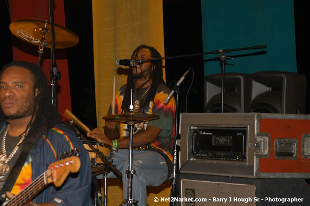 Live Wyah Band - Smile Jamaica, Nine Miles, St Anns, Jamaica - Saturday, February 10, 2007 - The Smile Jamaica Concert, a symbolic homecoming in Bob Marley's birthplace of Nine Miles - Negril Travel Guide, Negril Jamaica WI - http://www.negriltravelguide.com - info@negriltravelguide.com...!