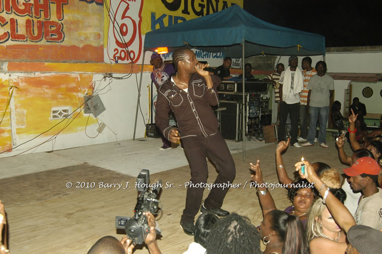 Busy Signal & Kip Rich- Also featuring: Mona Lisa and Crystal Axe @ Striptease Night Club, Scrub-A-Dub Car Wash, , Whitehall, Negril, Westmoreland, Jamaica W.I. - Photographs by Net2Market.com - Barry J. Hough Sr, Photographer/Photojournalist - The Negril Travel Guide - Negril's and Jamaica's Number One Concert Photography Web Site with over 40,000 Jamaican Concert photographs Published -  Negril Travel Guide, Negril Jamaica WI - http://www.negriltravelguide.com - info@negriltravelguide.com...!