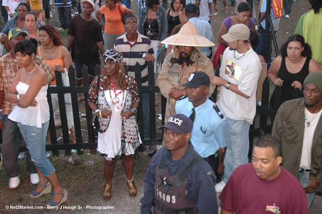 Venue - Audience at Red Stripe Reggae Sumfest 2006 - The Summit - Jamaica's Greatest, The World's Best - Saturday, July 22, 2006 - Montego Bay, Jamaica - Negril Travel Guide, Negril Jamaica WI - http://www.negriltravelguide.com - info@negriltravelguide.com...!