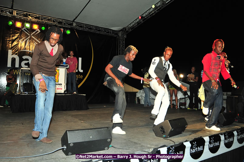 Usain Bolt of Jamaica - The Fastest Man In The World  - Usain Bolt Homecoming Celebrations Concert at the William Knibb High School Play Field, Trelawny - Ice, Ding Dong, Ravers Clavers, D'Angel, Voicemail, RDX and Dancers, Wayne Marshall, Tammi Chynn, Bugle, Nero, Tanya Stephens, Richie Spice, Kip Rich,and Shaggy - Photographs by Net2Market.com - Barry J. Hough Sr. Photojournalist/Photograper - Photographs taken with a Nikon D300 - Negril Travel Guide, Negril Jamaica WI - http://www.negriltravelguide.com - info@negriltravelguide.com...!