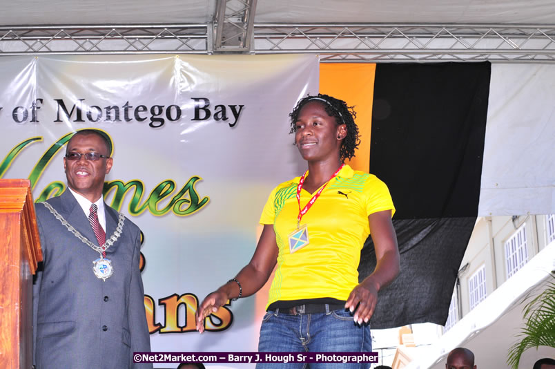 The City of Montego Bay Welcomes Our 2008 Olympians - Western Motorcade - Civic Ceremony - A Salute To Our Beijing Heros - Sam Sharpe Square, Montego Bay, Jamaica - Tuesday, October 7, 2008 - Photographs by Net2Market.com - Barry J. Hough Sr. Photojournalist/Photograper - Photographs taken with a Nikon D300 - Negril Travel Guide, Negril Jamaica WI - http://www.negriltravelguide.com - info@negriltravelguide.com...!